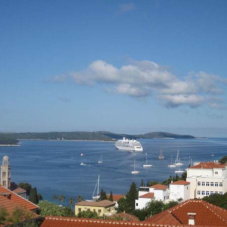 Apartments Kresic Hvar Town Bagian luar foto
