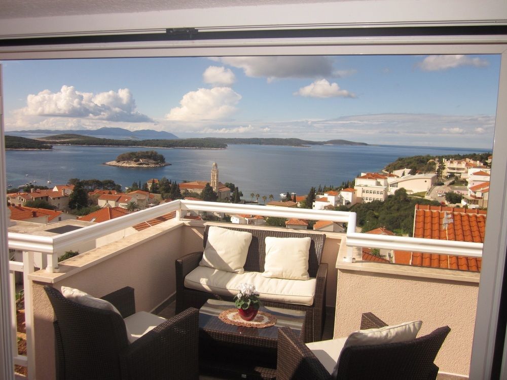 Apartments Kresic Hvar Town Bagian luar foto