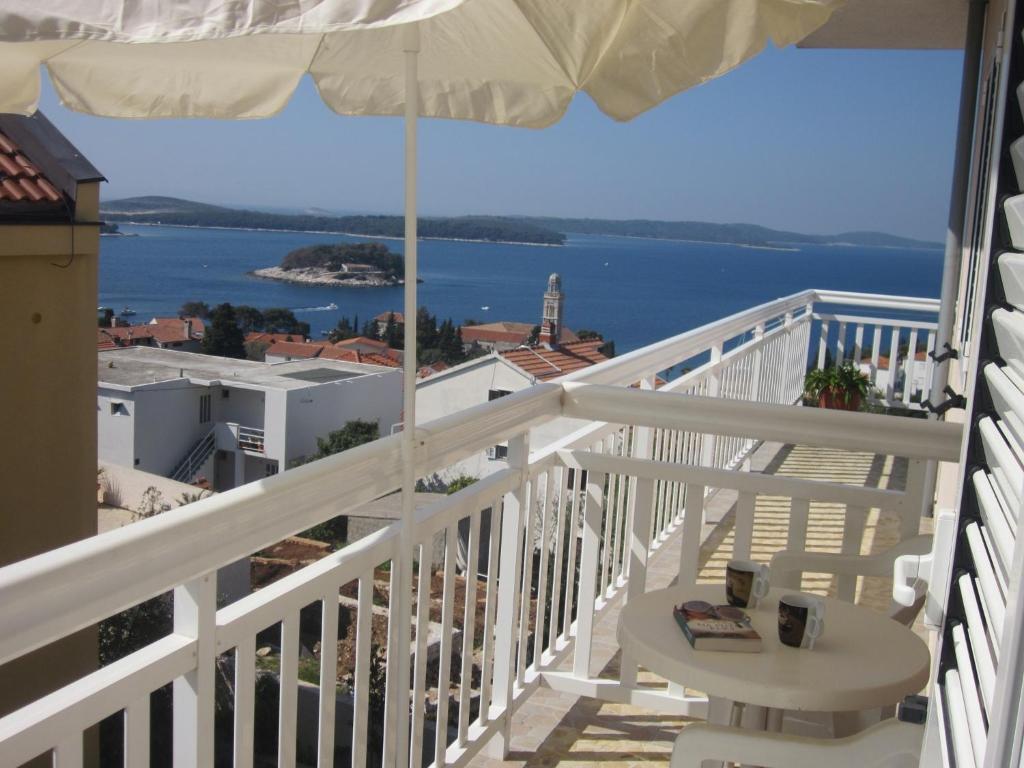 Apartments Kresic Hvar Town Ruang foto